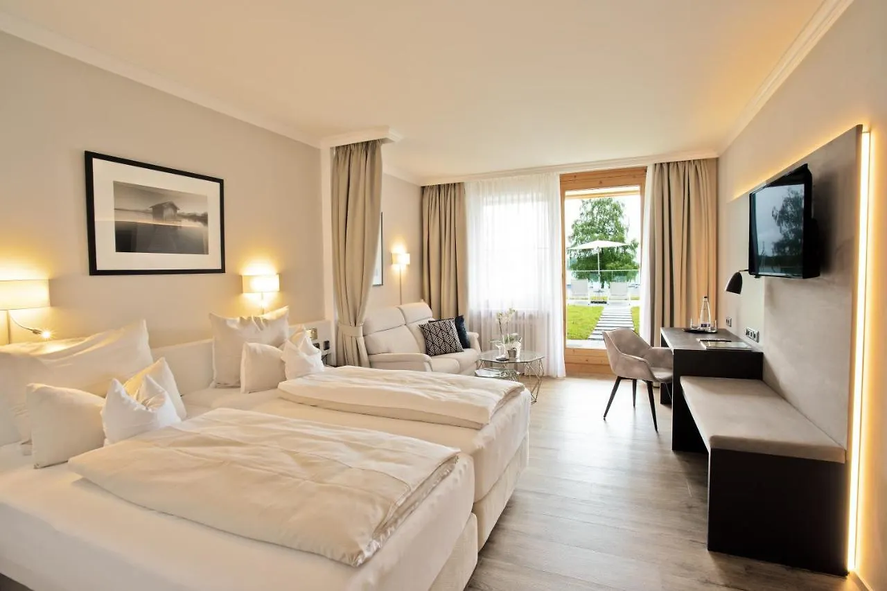 Yachthotel Chiemsee GmbH Prien