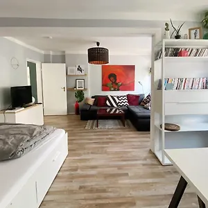 https://praktische-wohnung-in-hamburg-ottensen-nahe-der-fabrik.hamburg-hotels-de.com