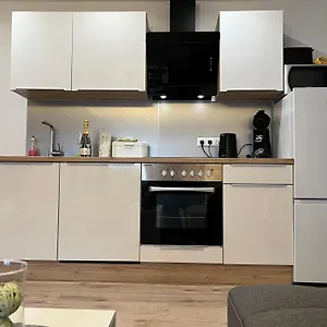 https://exklusive-moderne-2-zi-wohnung-in-ruhiger-lage-rastatt.hotelsheidelberg.net